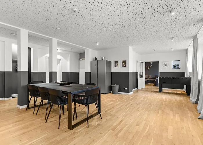 280 Qm Billard Tischtennis Tischkicker Apartament