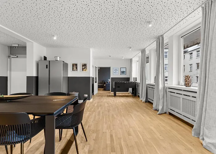 Apartament 280 Qm Billard Tischtennis Tischkicker